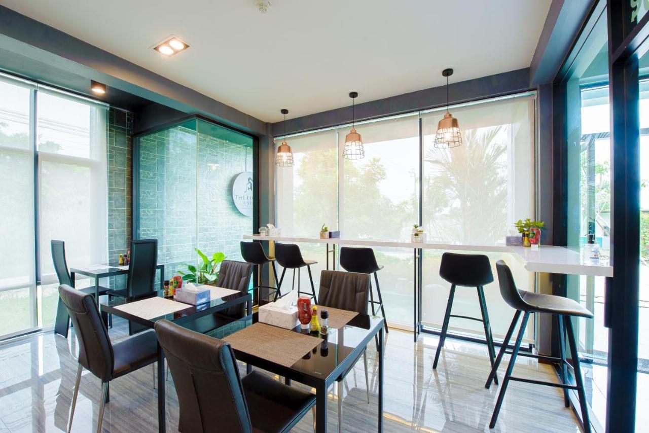 The Living Hotel Samutprakan Bang Bo Extérieur photo