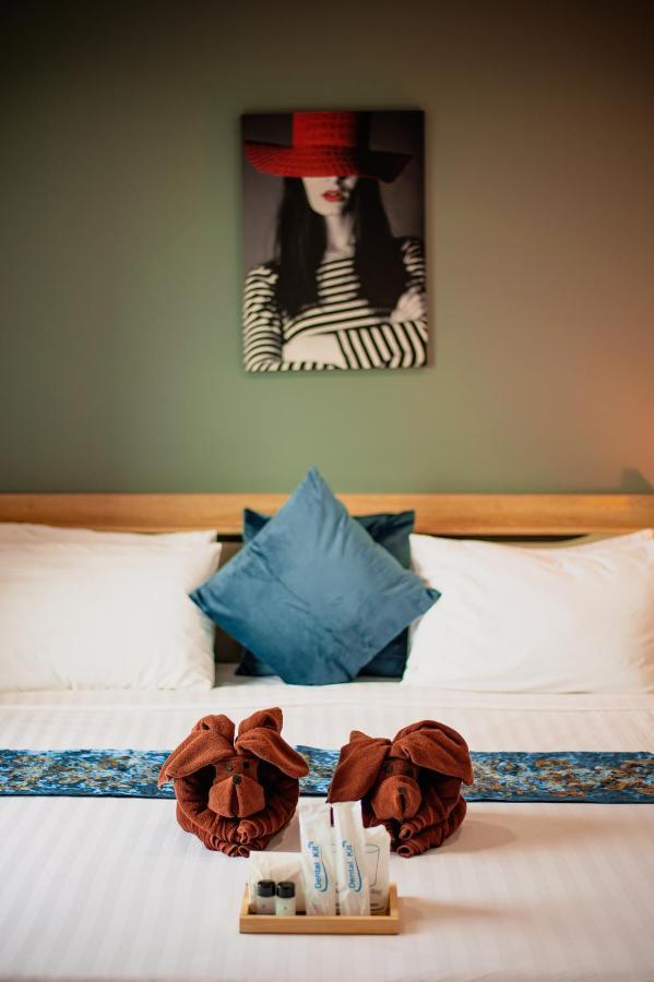 The Living Hotel Samutprakan Bang Bo Extérieur photo