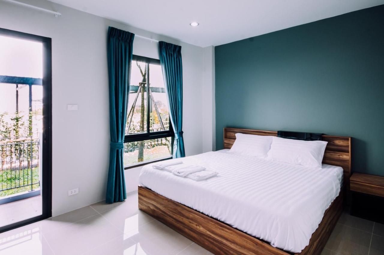 The Living Hotel Samutprakan Bang Bo Extérieur photo
