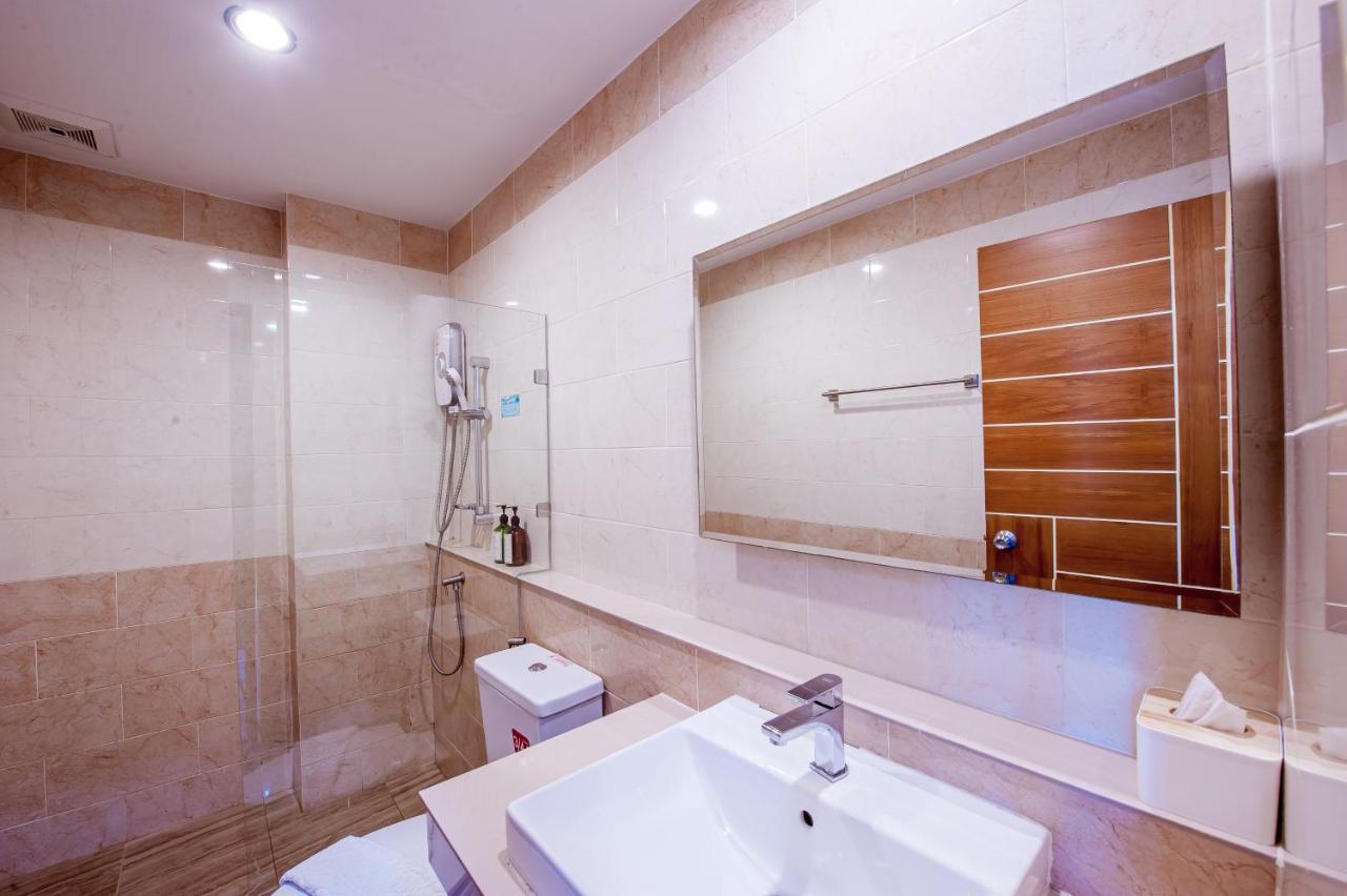The Living Hotel Samutprakan Bang Bo Extérieur photo
