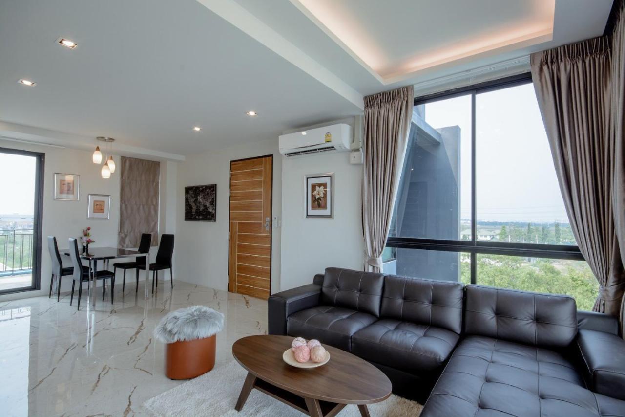 The Living Hotel Samutprakan Bang Bo Extérieur photo