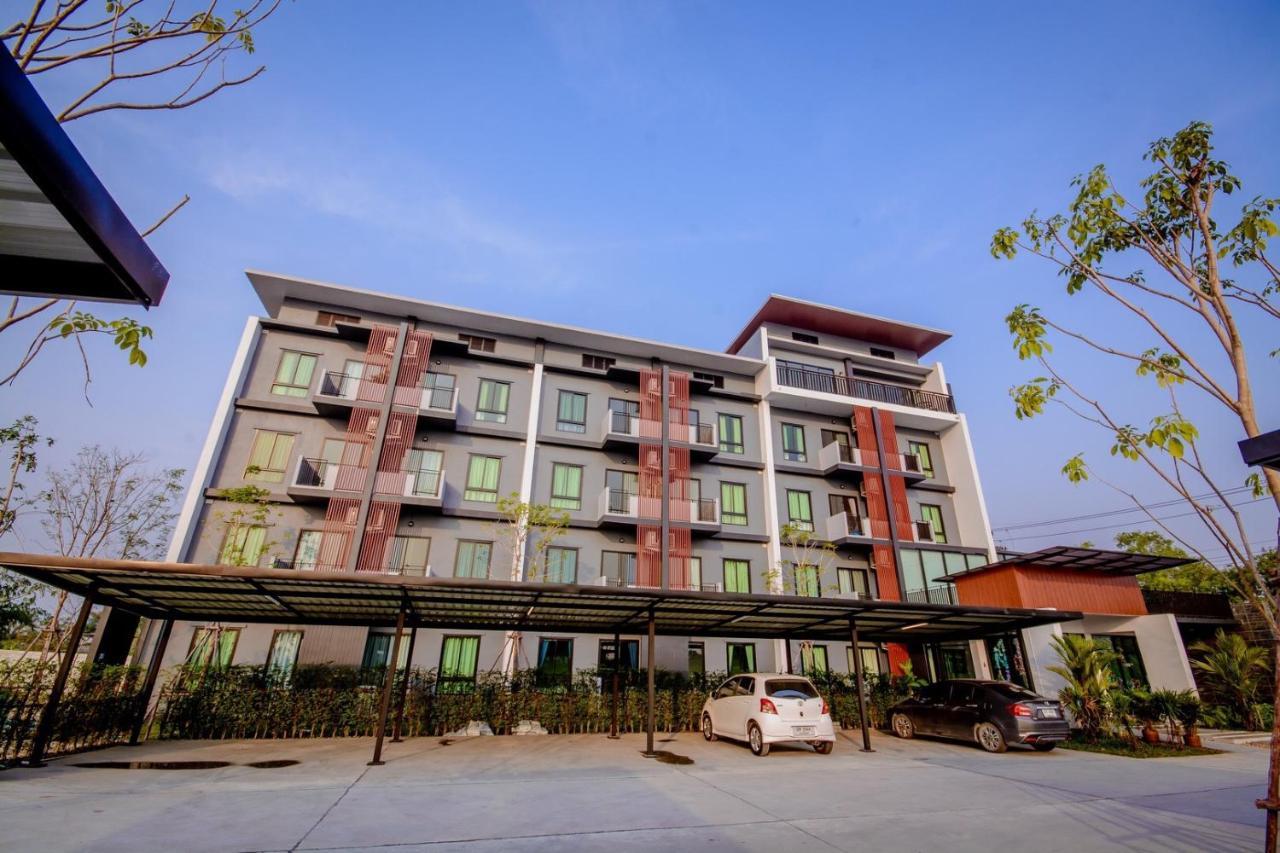 The Living Hotel Samutprakan Bang Bo Extérieur photo